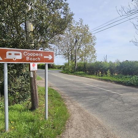 Ultimate Serene Getaway East Mersea Εξωτερικό φωτογραφία