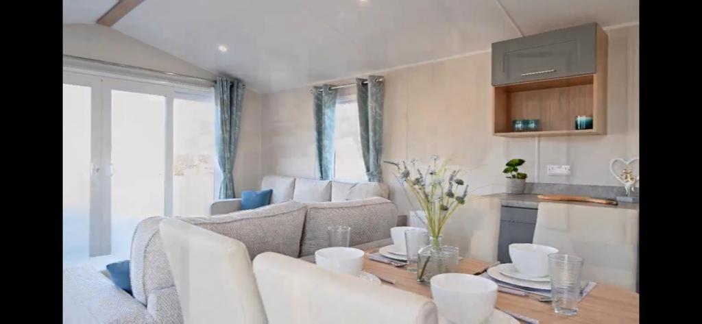 Ultimate Serene Getaway East Mersea Εξωτερικό φωτογραφία